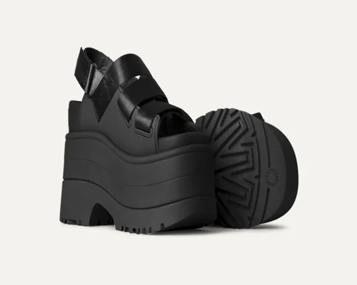 Official image of the UGG GOLDENRISE 3-way styling